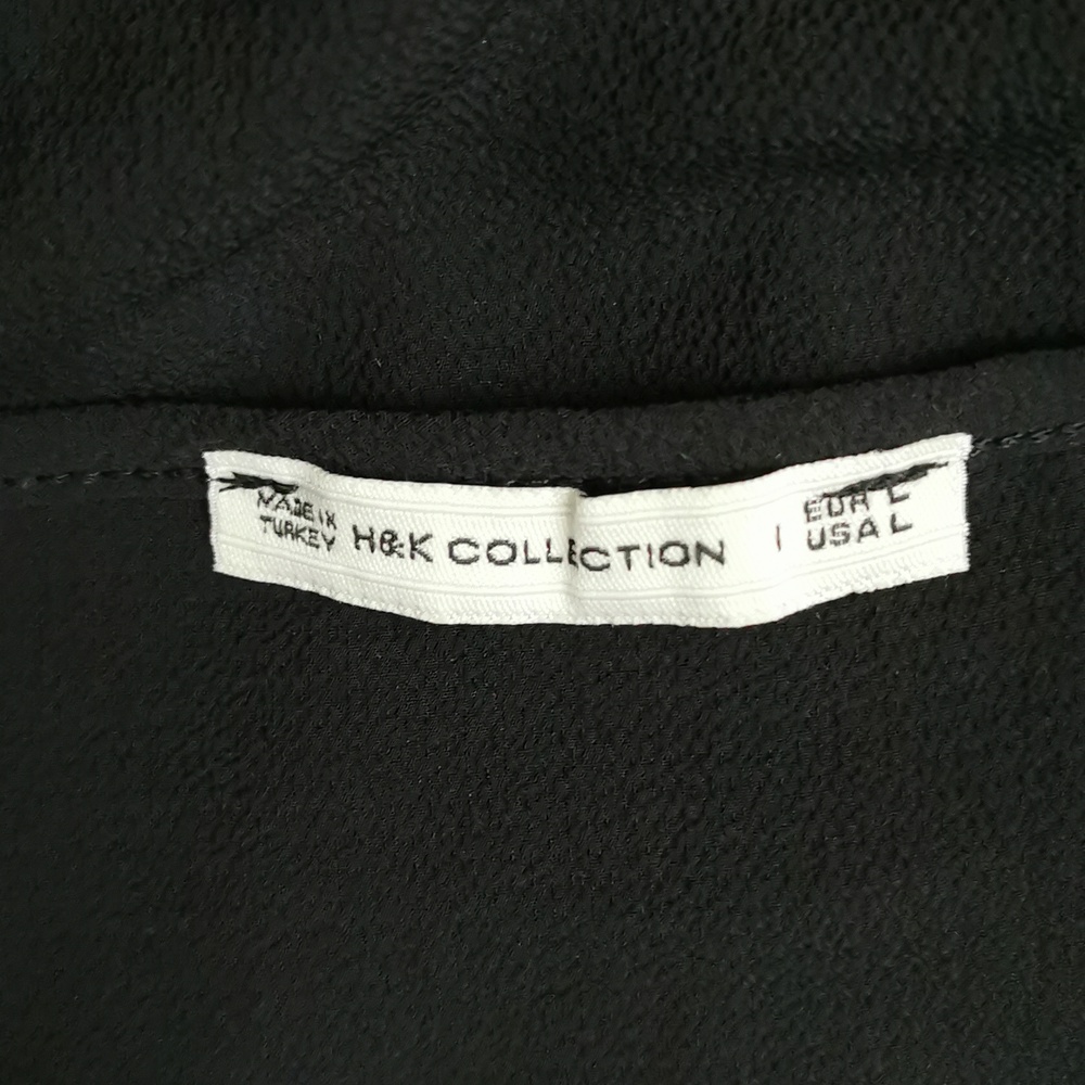 Long sleeves dress shirt. Ptp:20" L: 26". - Picture 4 of 5